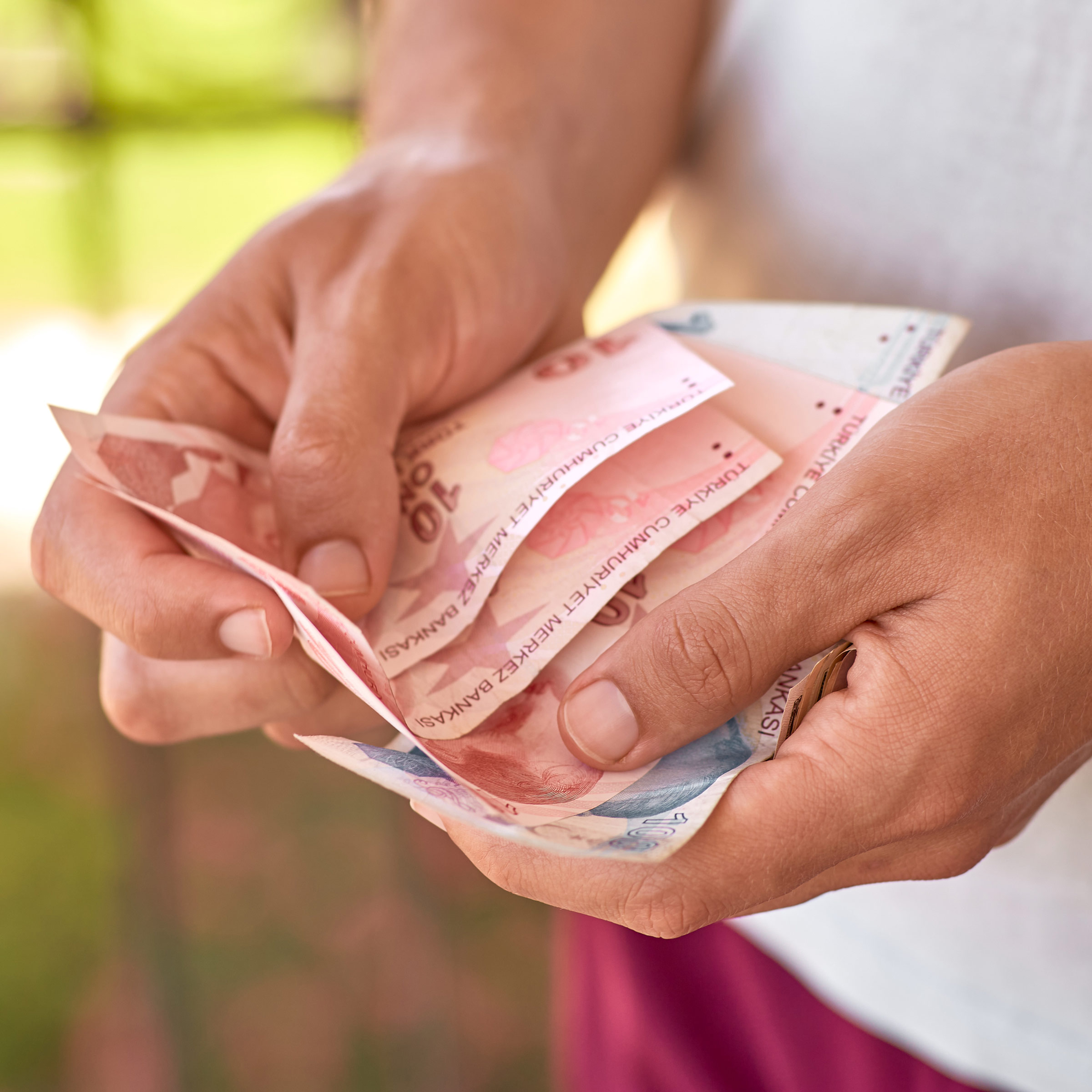 Турецкий гамбит: банковские счета и инвестиции в Турции