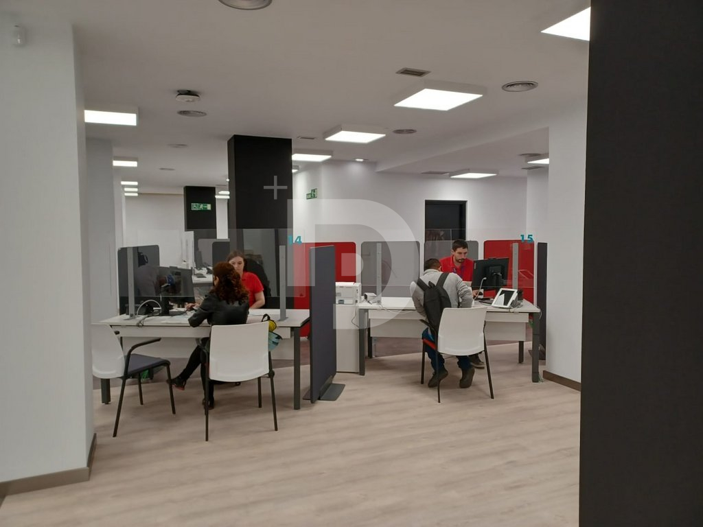 Офис 990 м² Барселона, Испания