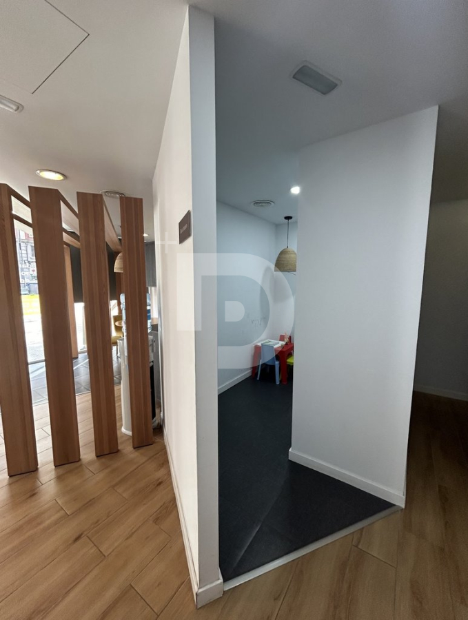 Коммерческое помещение 418 м² Барселона, Испания