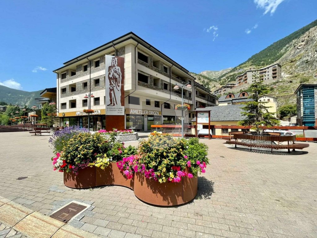 Магазин 636 м² Испания, Испания