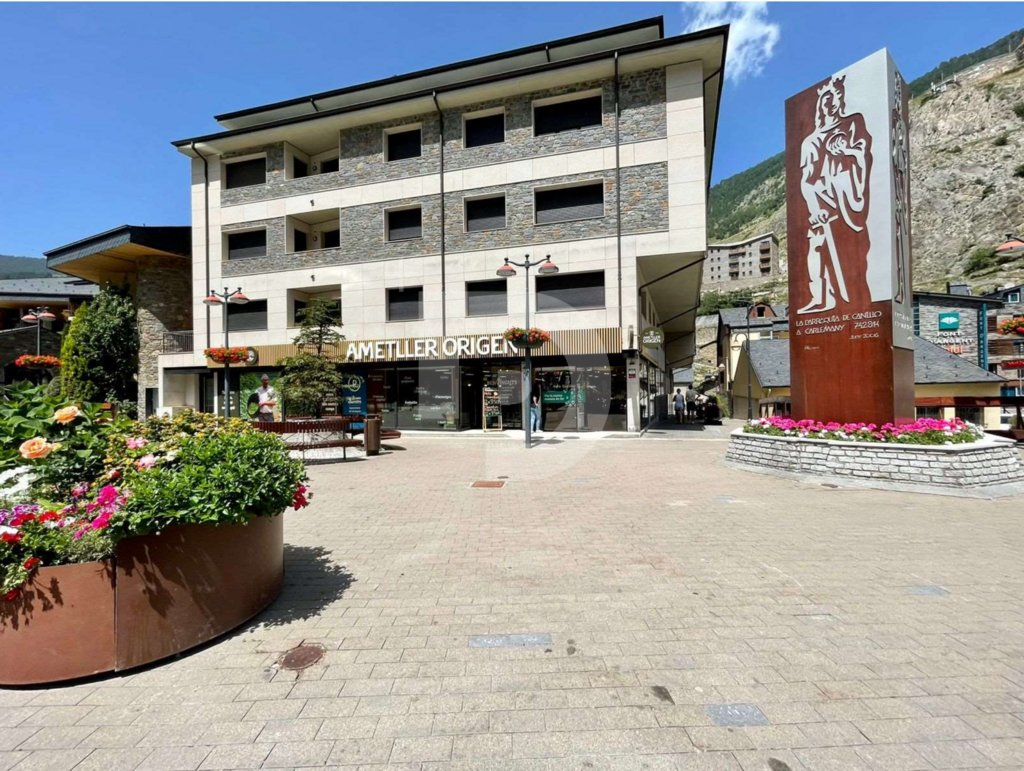 Магазин 636 м² Испания, Испания